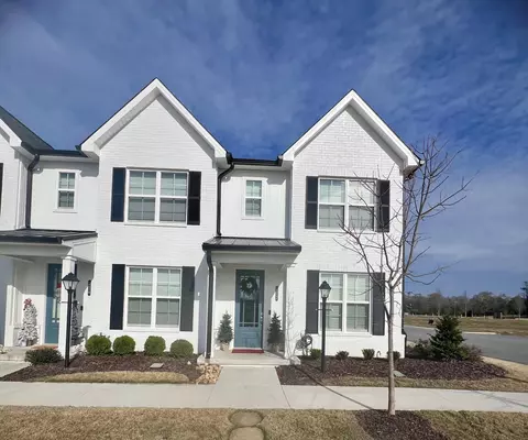 222 Pacer Ln, Dalton, GA 30721