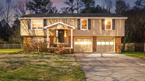 1719 Cannon Dr, Fort Oglethorpe, GA 30742