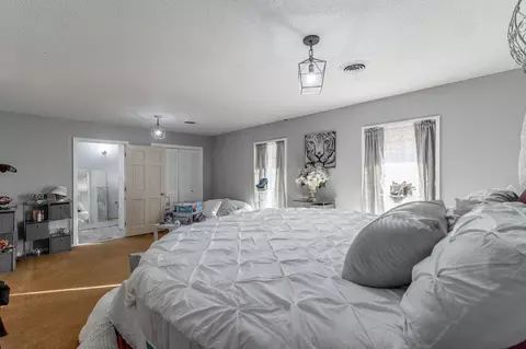 Bedroom - 8417 Iris Dr, Chattanooga, TN 37421 photo 10 of 15