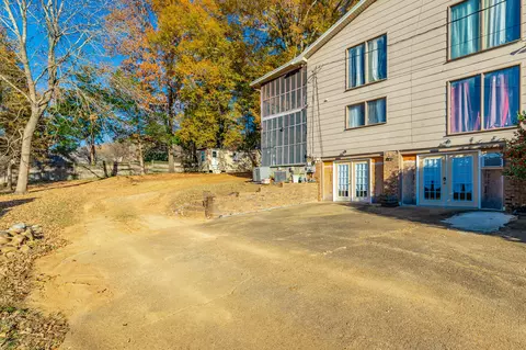 Exterior - 8417 Iris Dr, Chattanooga, TN 37421 photo 12 of 26