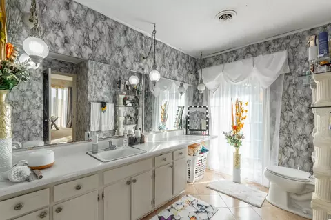 Bath - 8417 Iris Dr, Chattanooga, TN 37421 photo 7 of 10