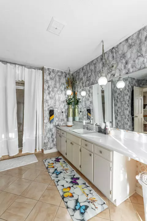 Bath - 8417 Iris Dr, Chattanooga, TN 37421 photo 8 of 10