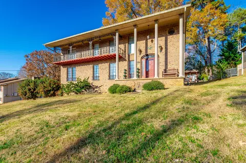 Exterior - 8417 Iris Dr, Chattanooga, TN 37421 photo 2 of 26