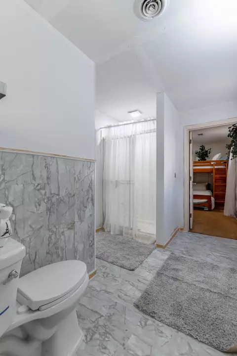 Bath - 8417 Iris Dr, Chattanooga, TN 37421 photo 5 of 10