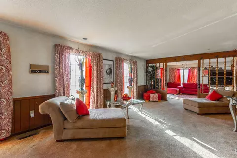 Living - 8417 Iris Dr, Chattanooga, TN 37421 photo 1 of 3