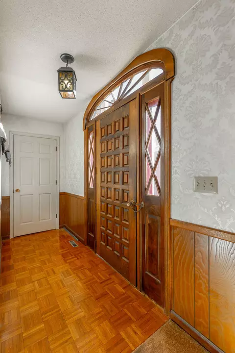 Entry Way - 8417 Iris Dr, Chattanooga, TN 37421 photo 1 of 11