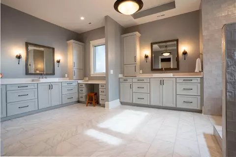 Bath - 750 River Bluffs Dr, Jasper, TN 37347 photo 1 of 6