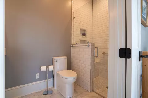 Bath - 750 River Bluffs Dr, Jasper, TN 37347 photo 4 of 6