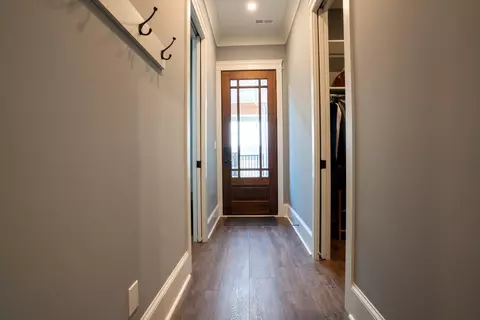 Entry Way - 750 River Bluffs Dr, Jasper, TN 37347 photo 4 of 6