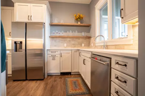 Kitchen - 750 River Bluffs Dr, Jasper, TN 37347 photo 5 of 6