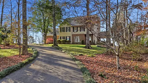 141 Brow Lake Rd, Lookout Mountain, GA 30750