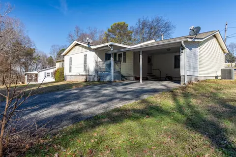 211 Ezzard Ave, Dalton, GA 30720