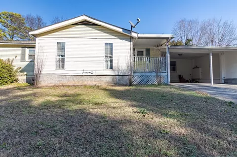 Exterior - 211 Ezzard Ave, Dalton, GA 30720 photo 5 of 7
