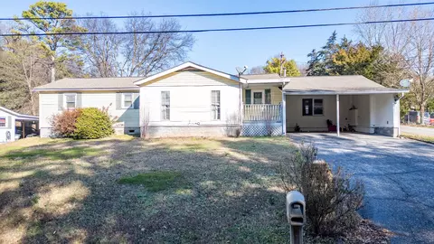 Exterior - 211 Ezzard Ave, Dalton, GA 30720 photo 1 of 7
