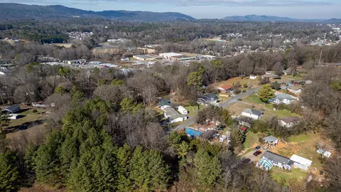 View/Area - 211 Ezzard Ave, Dalton, GA 30720 photo 4 of 6