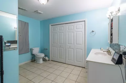 Bath - 211 Ezzard Ave, Dalton, GA 30720 photo 4 of 5
