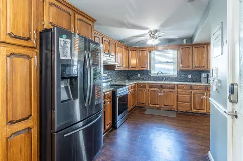 Kitchen - 211 Ezzard Ave, Dalton, GA 30720 photo 1 of 3