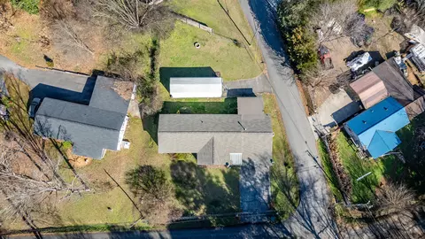 View/Area - 211 Ezzard Ave, Dalton, GA 30720 photo 2 of 6