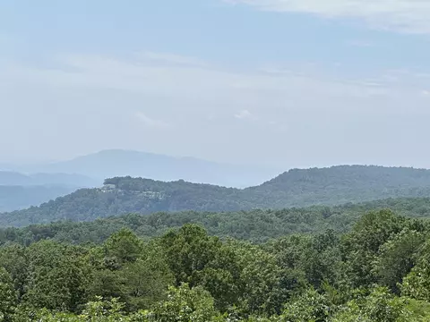 1000 Sawyer Cemetery Rd, Signal Mountain, TN 37377