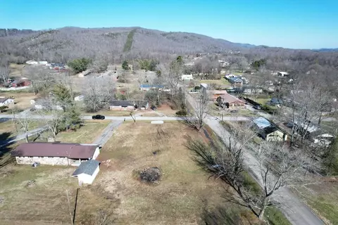 281 Ketchersid Ave, Spring City, TN 37381