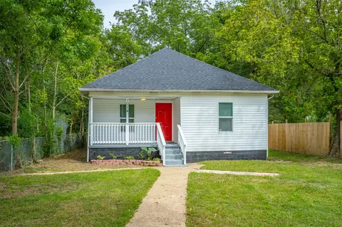 1014 Lee Ave, Rossville, GA 30741