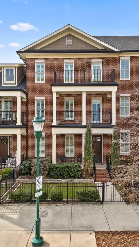 251 Walnut St, Chattanooga, TN 37403