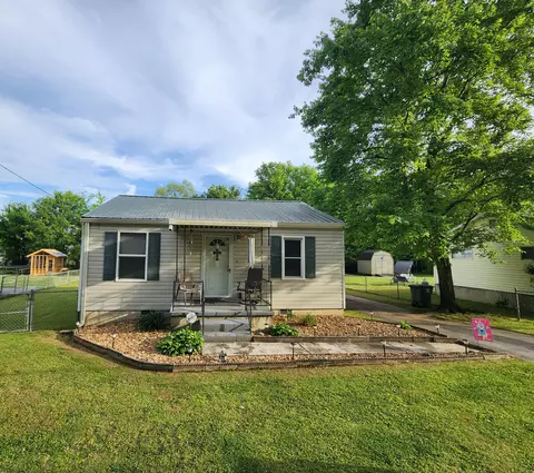 Exterior - 1512 Ely Rd, Hixson, TN 37343 photo 12 of 14