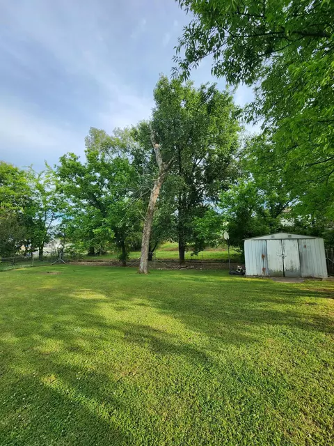 Exterior - 1512 Ely Rd, Hixson, TN 37343 photo 2 of 14