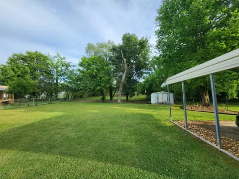 Exterior - 1512 Ely Rd, Hixson, TN 37343 photo 7 of 14
