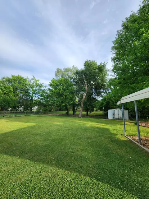 Exterior - 1512 Ely Rd, Hixson, TN 37343 photo 6 of 14