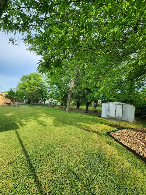 Exterior - 1512 Ely Rd, Hixson, TN 37343 photo 3 of 14