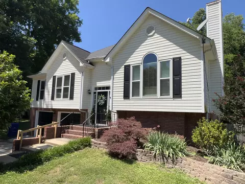 5515 Misty Valley Dr, Ooltewah, TN 37363