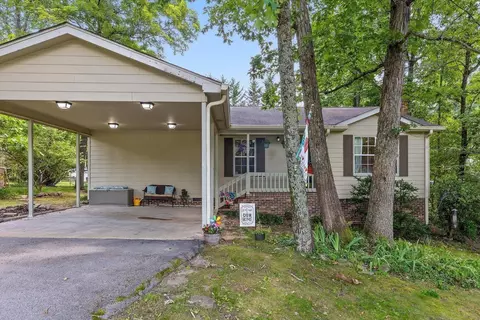 1018 Ridgeway Ave, Signal Mountain, TN 37377