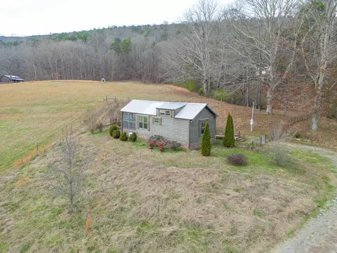 1050 Back Valley Road Rd, Trenton, GA 30752