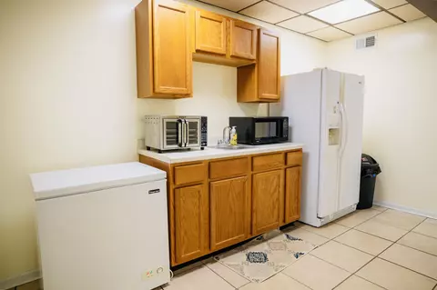 Kitchen - 12811 Thatch Rd, Harrison, TN 37341 photo 3 of 3