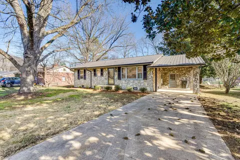 1106 Dennis Ave, Jasper, TN 37347