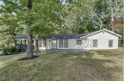 7050 Luke Ln, Ooltewah, TN 37363