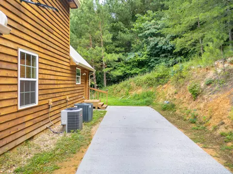 Exterior - 1441 Sloans Gap Rd, Ocoee, TN 37361 photo 4 of 6