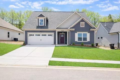 8942 Knolling Loop #30, Ooltewah, TN 37363