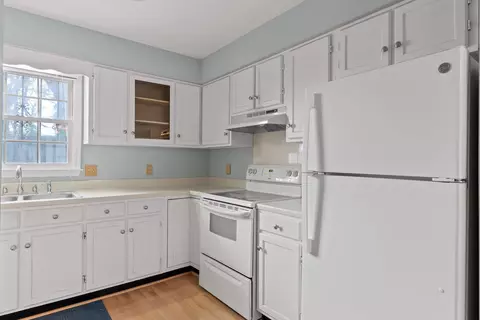Kitchen - 317 Mcbrien Rd #7, East Ridge, TN 37412 photo 1 of 6