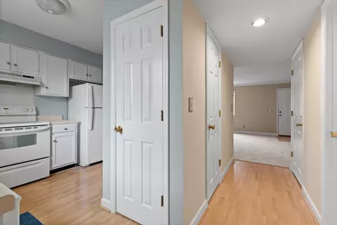 Entry Way - 317 Mcbrien Rd #7, East Ridge, TN 37412 photo 1 of 4