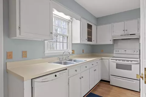 Kitchen - 317 Mcbrien Rd #7, East Ridge, TN 37412 photo 6 of 6