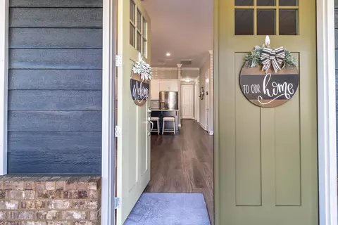 Entry Way - 279 Kempton Ln, Dalton, GA 30721 photo 1 of 2