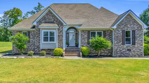301 Dogwood Ln, Fort Oglethorpe, GA 30742