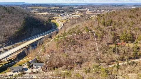 5233 Spalding Dr, Ooltewah, TN 37363