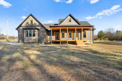 1304 E Bowers Rd NE, Dalton, GA 30721