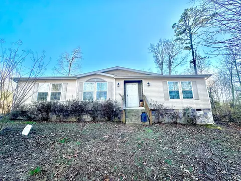 1209 Daniels Rd, Trenton, GA 30752