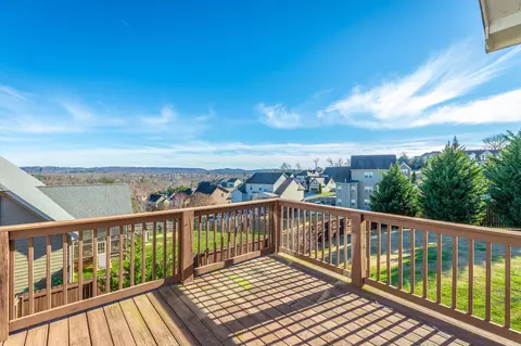 8125 Burgundy Cir, Chattanooga, TN 37421