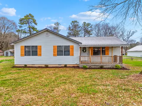 100 Myers St, Chickamauga, GA 30707