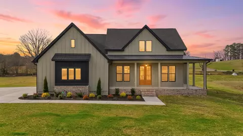 82 Lexington Stop Dr, Rock Spring, GA 30739